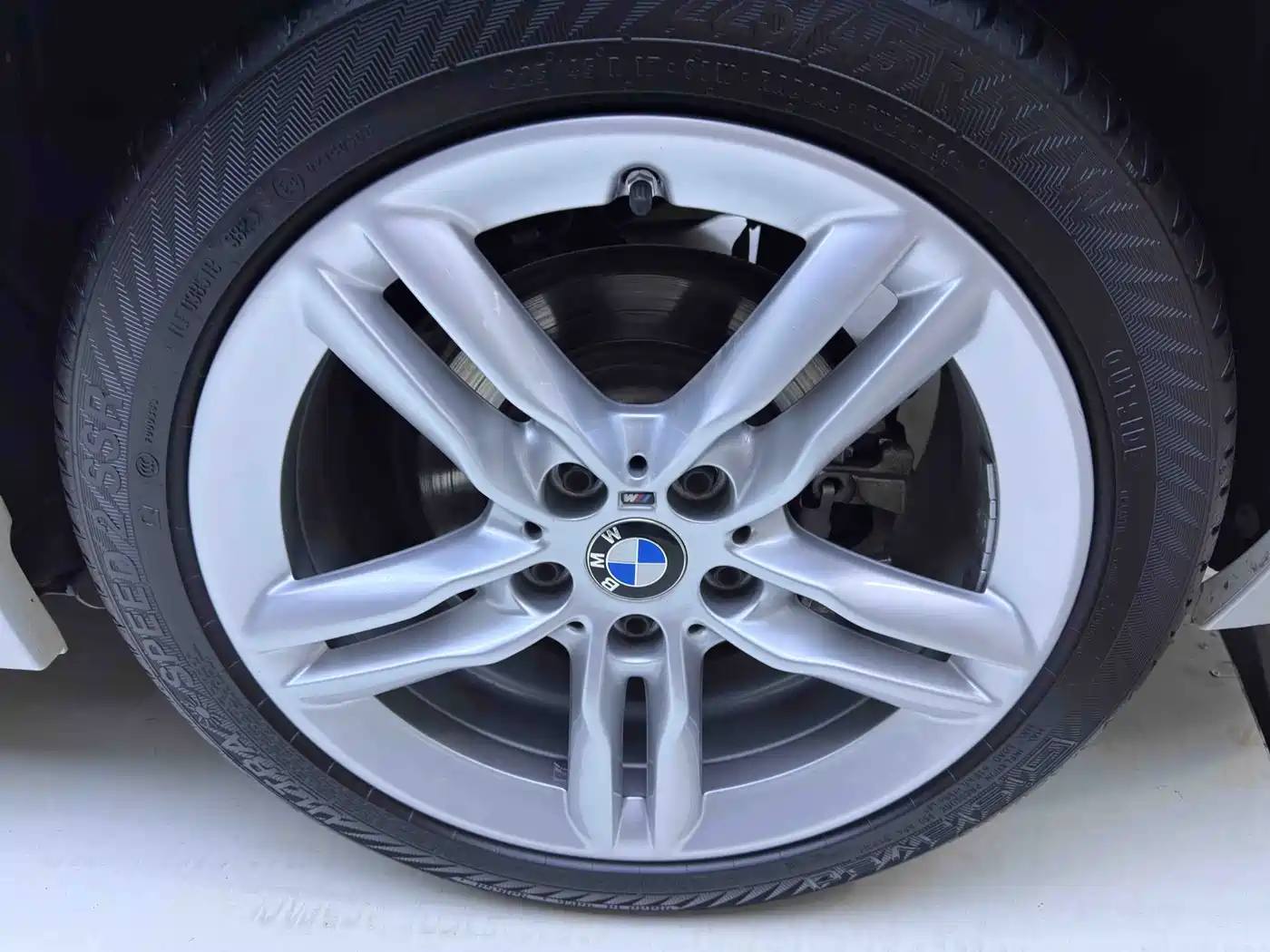 BMW 1 Series 2022 120i M Sport Shadow Edition фото 10