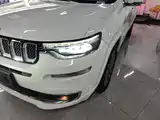 Фото 24 - Jeep Grand Commander