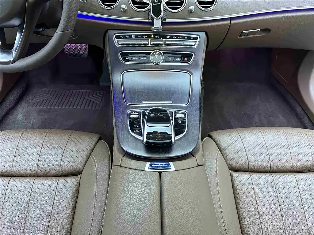 Mercedes-Benz E-Class 2016 E 200 L фото 14