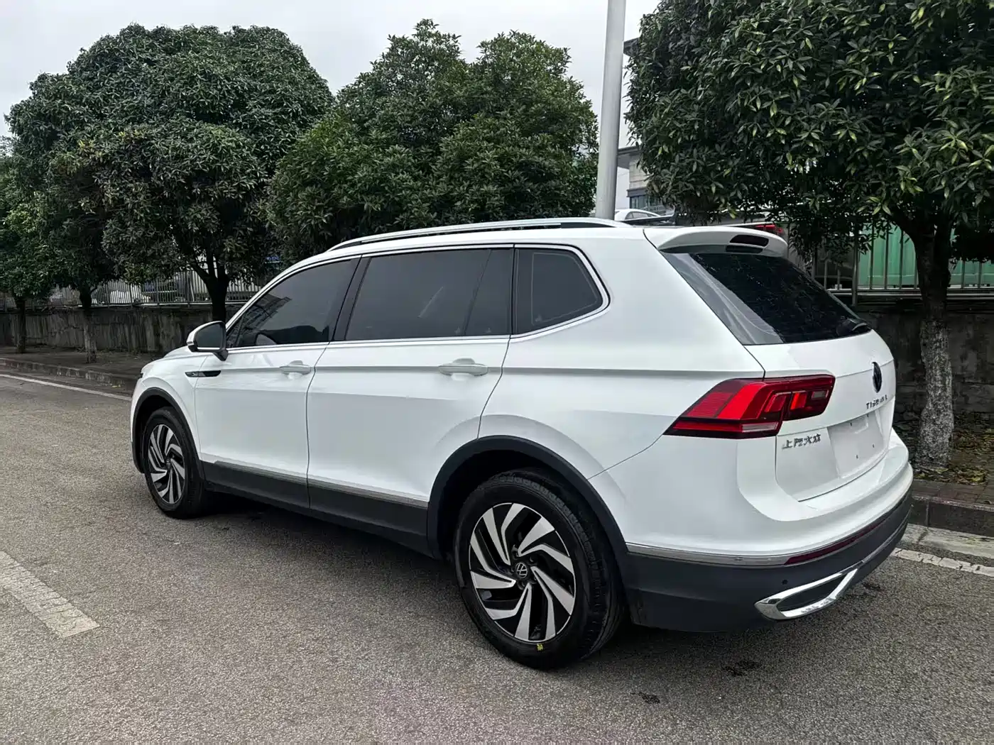 Volkswagen Tiguan L 2023 330TSI Auto 2WD Comfort Edition фото 7