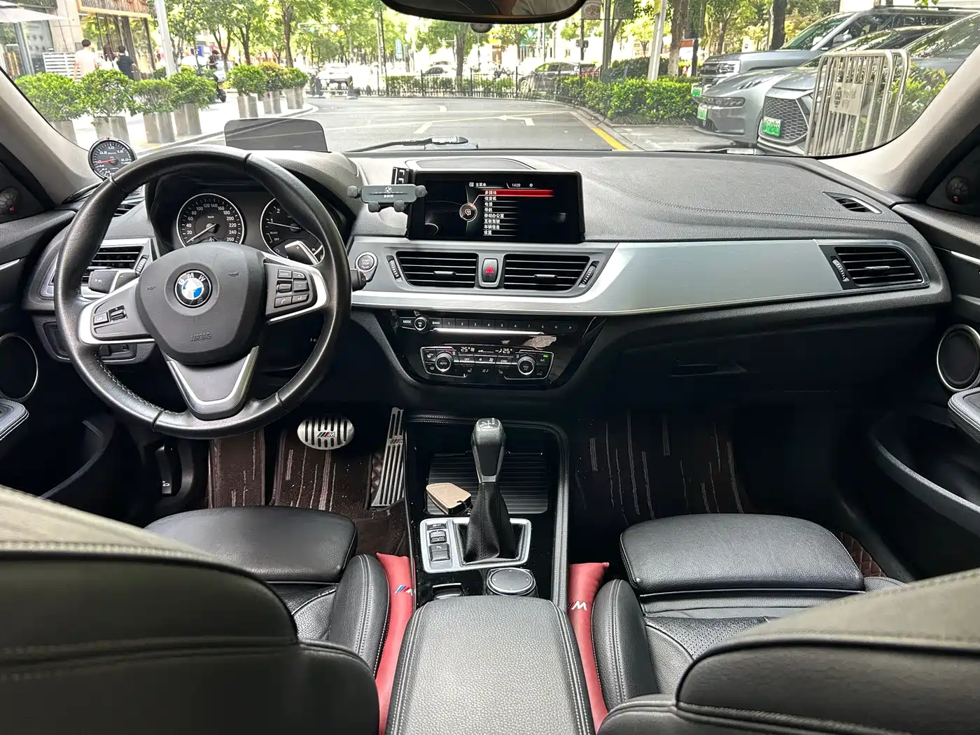BMW 1 Series 2017 125i Sport фото 17