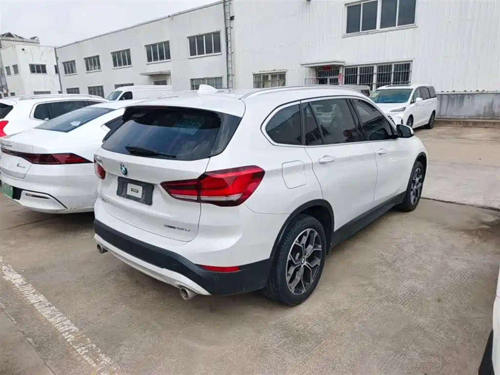 BMW X1 2022 sDrive25Li Leading фото 7