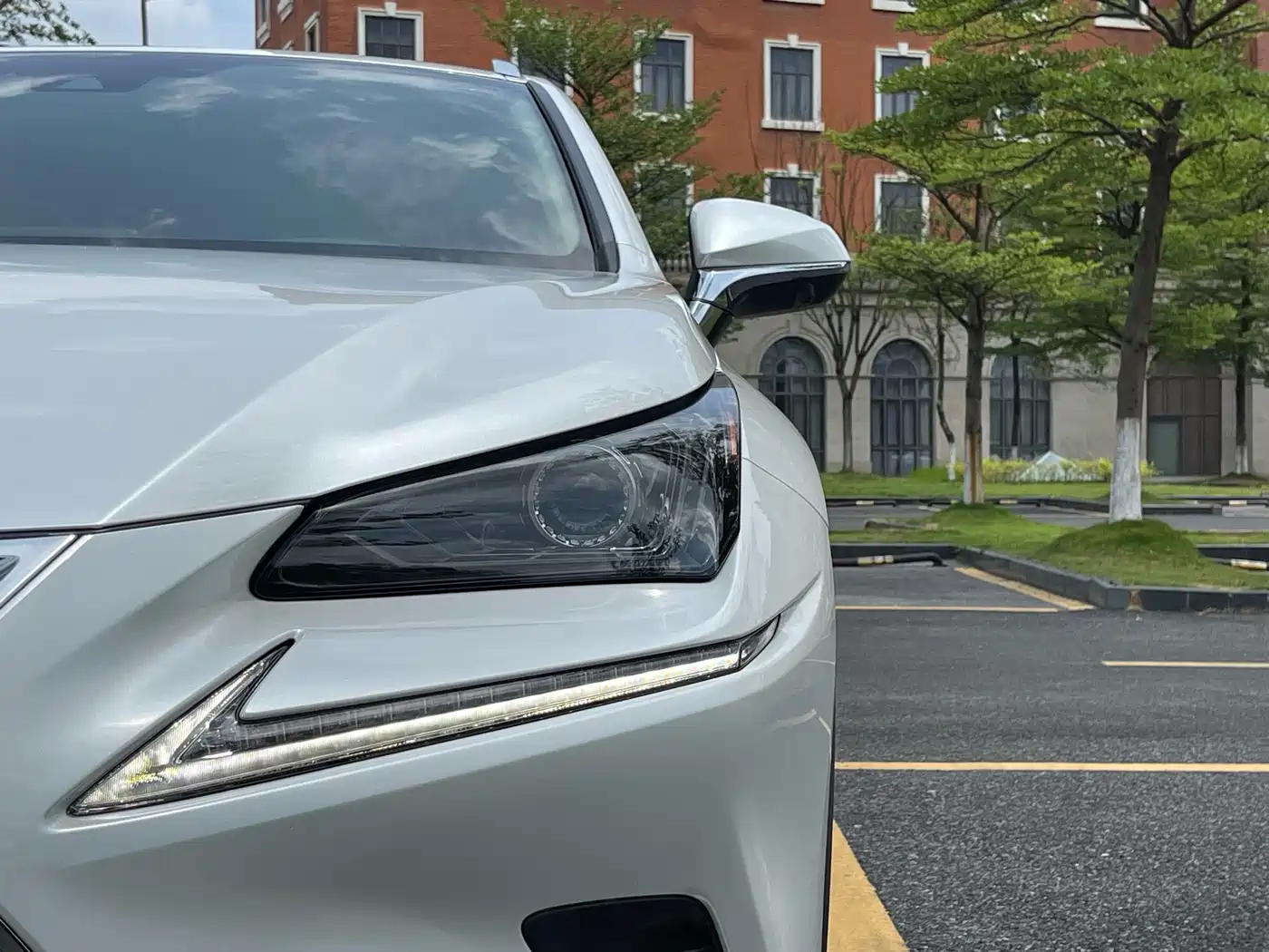 Lexus NX 2020 300h FWD F Sport China VI фото 8