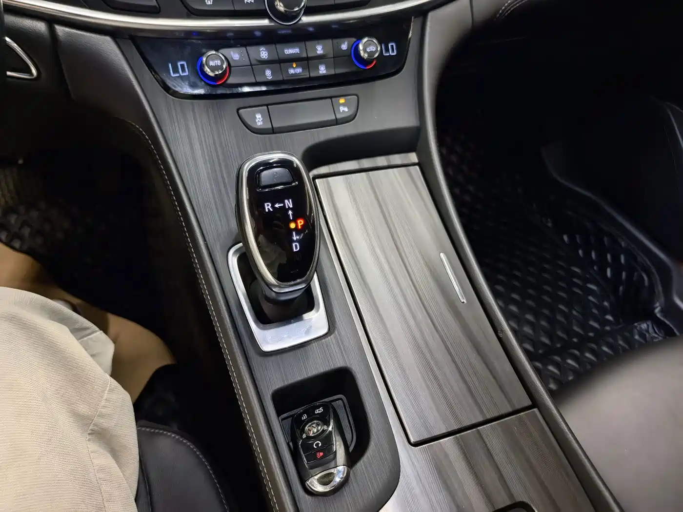 Buick Lacrosse, миниатюра 12