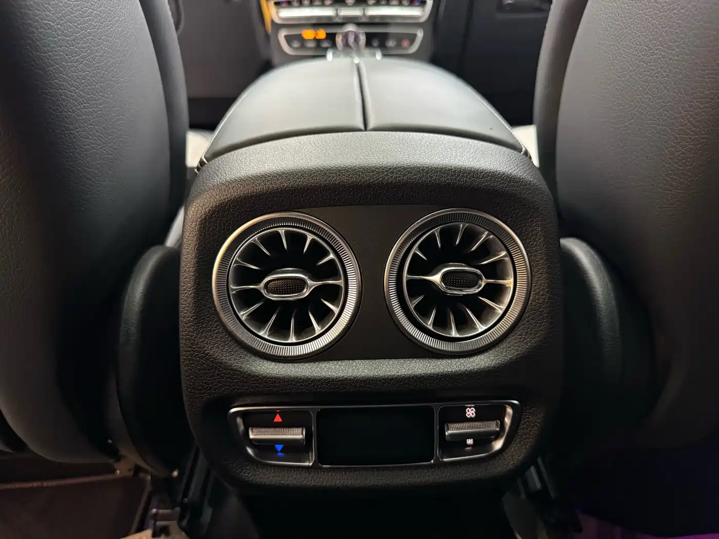 Mercedes-Benz G-Class 2024 G 500 фото 17