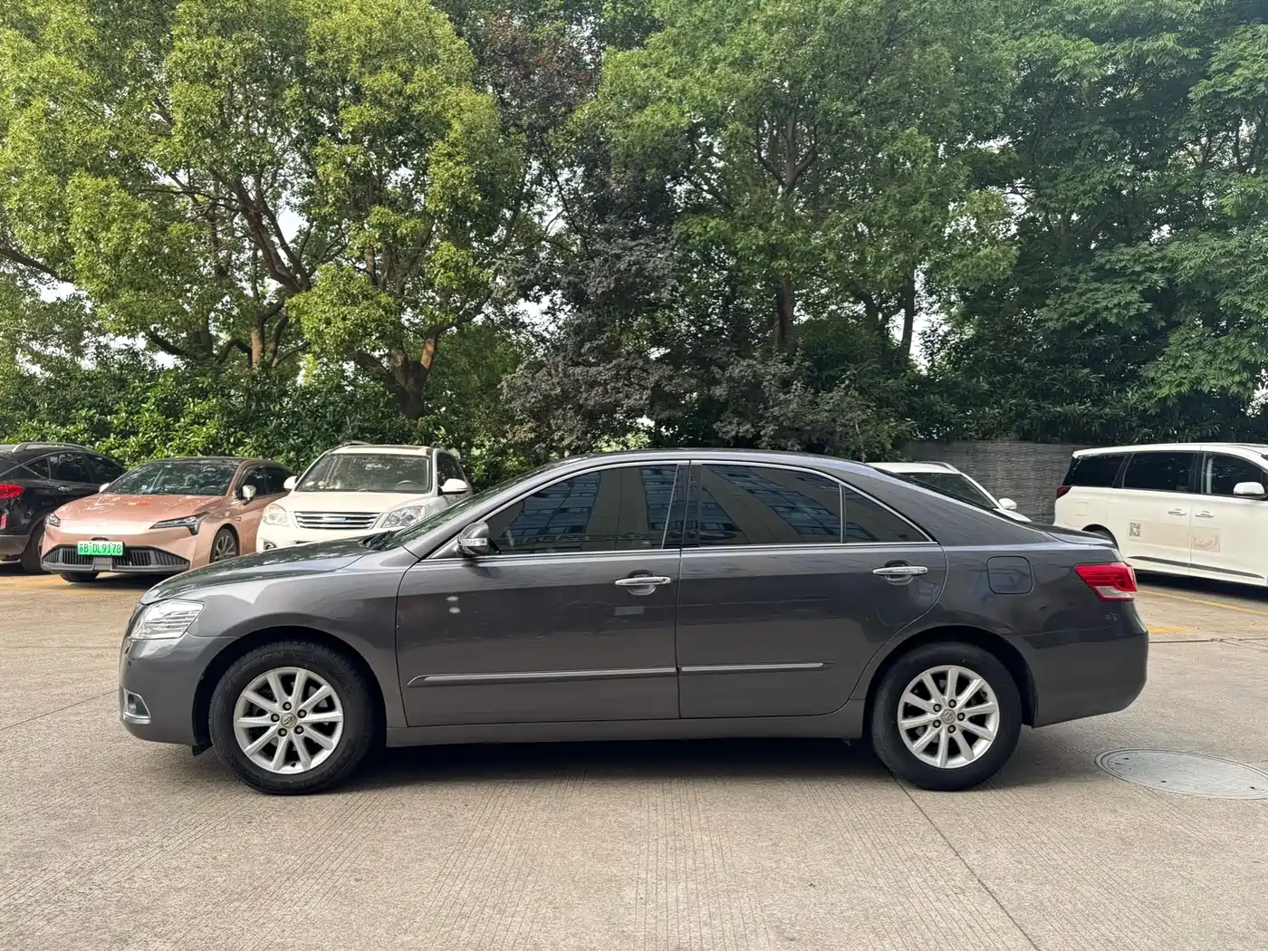 Toyota Camry 2009 Model 200G Luxury Edition фото 3