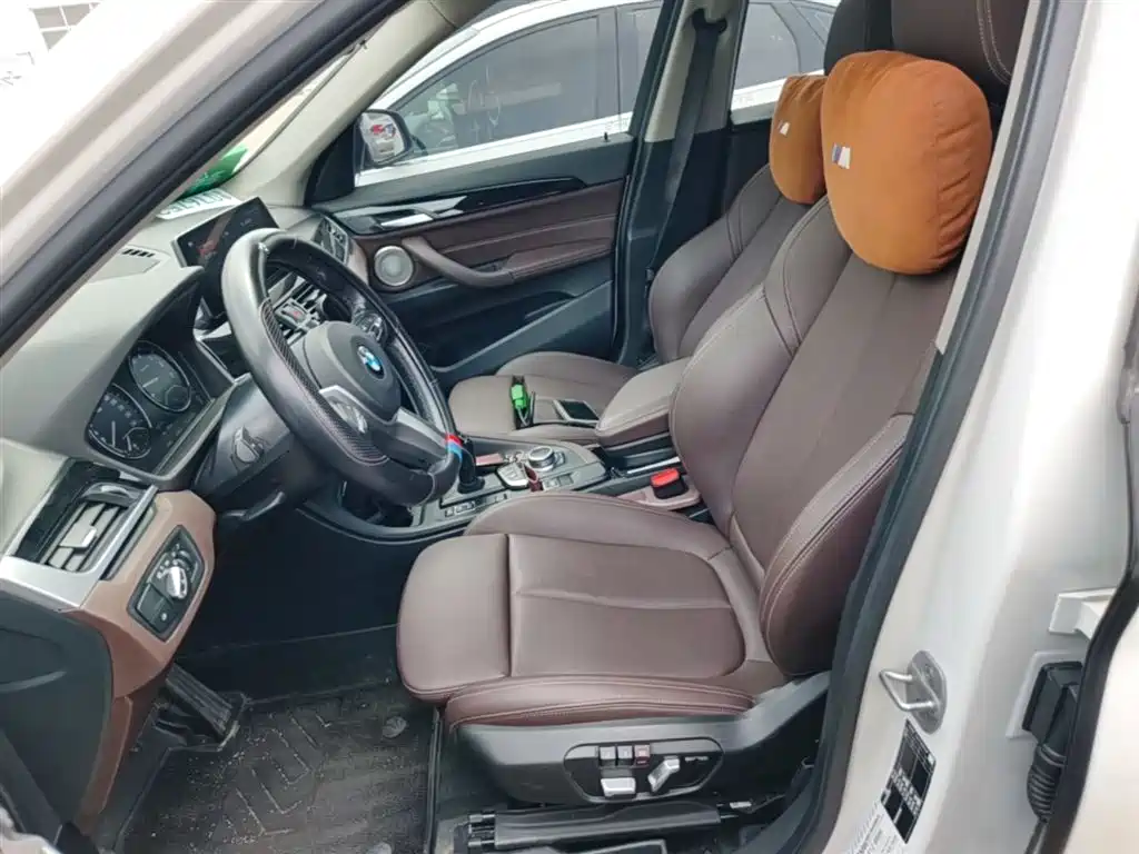 BMW X1 2022 sDrive25Li Leading фото 15
