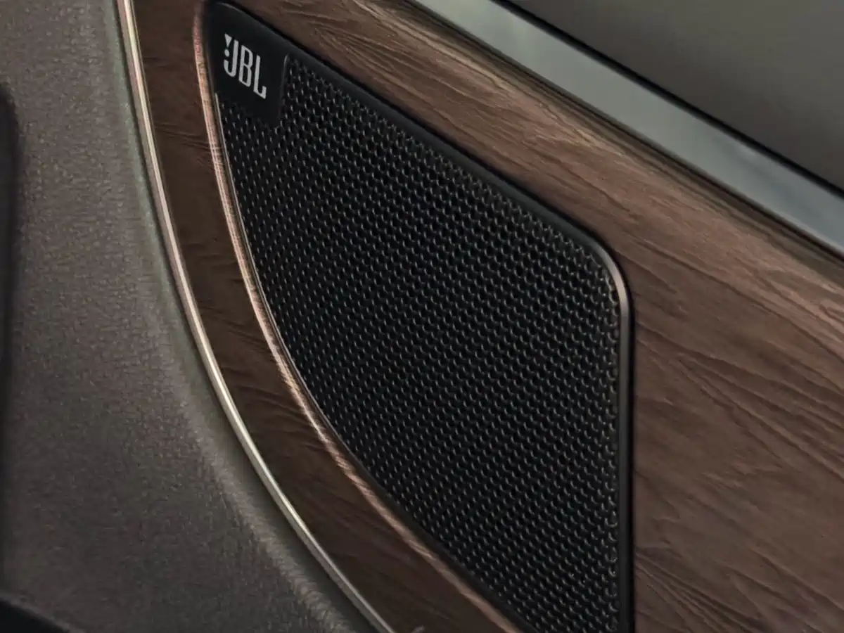 Toyota Alphard 2026