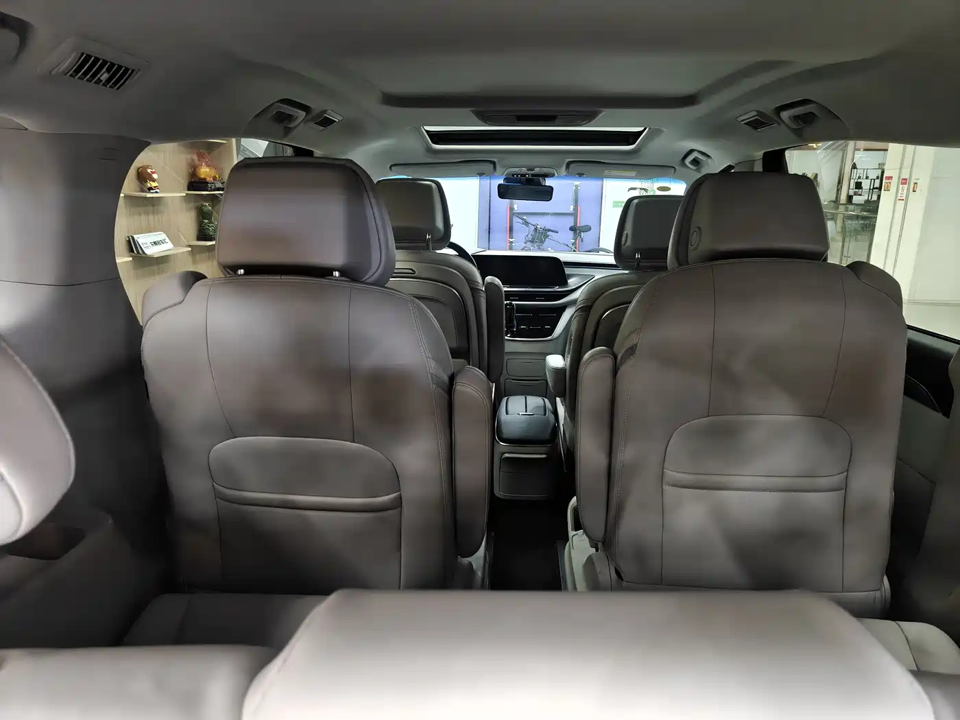 Buick GL8 2023 ES Landmaster Exclusive Harmony Edition фото 4