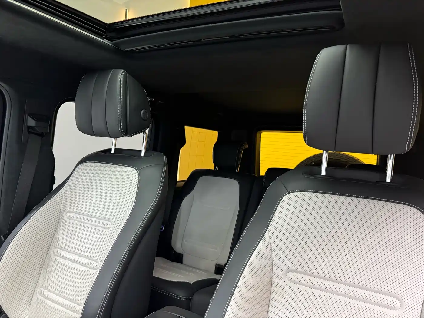 Mercedes-Benz G-Class 2024 G 500 фото 22