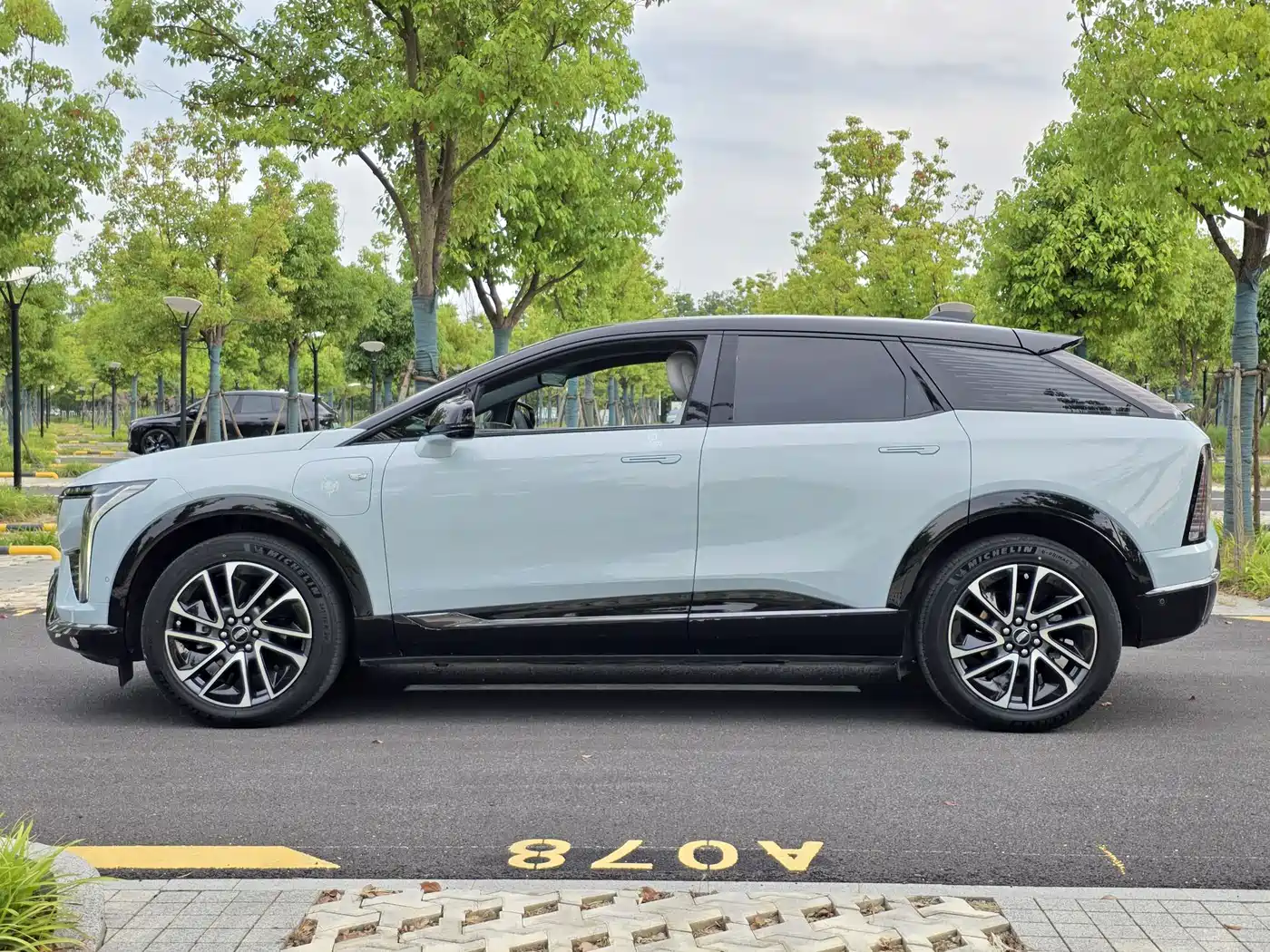 Cadillac IQ Ao Ge 2024 2024 AWD Long Range Edition