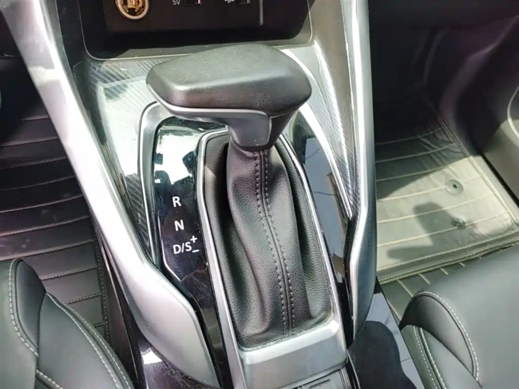 SAIC Maxus Maxus G50 2019 1.5T Automatic Luxury Edition China V фото 14