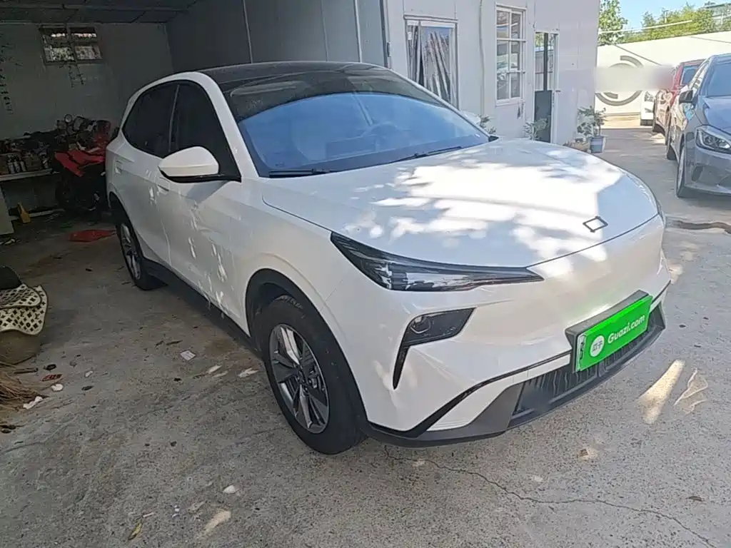 2025 Besturn Yueyi 03