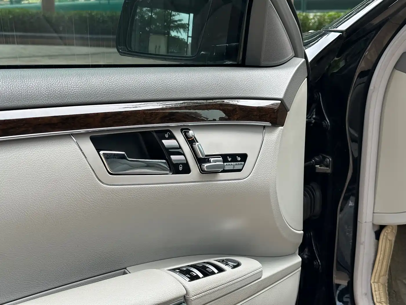 Mercedes-Benz S-Class 2010 S 300 L Business фото 11