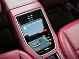 Photo 18 - Porsche Panamera New Energy