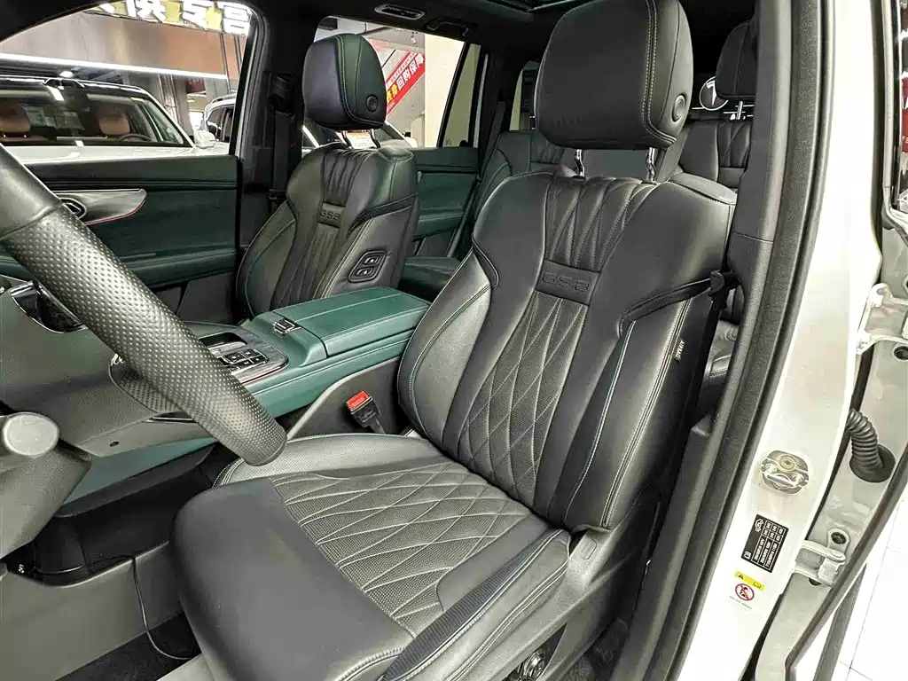 GAC Trumpchi Trumpchi GS8 2022 Hybrid Series 2.0TM AWD Flagship Edition (7-Seater) фото 32