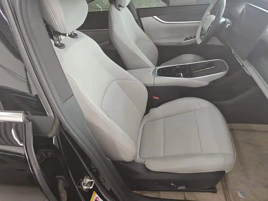 صورة 25 - Changan Qiyuan A07