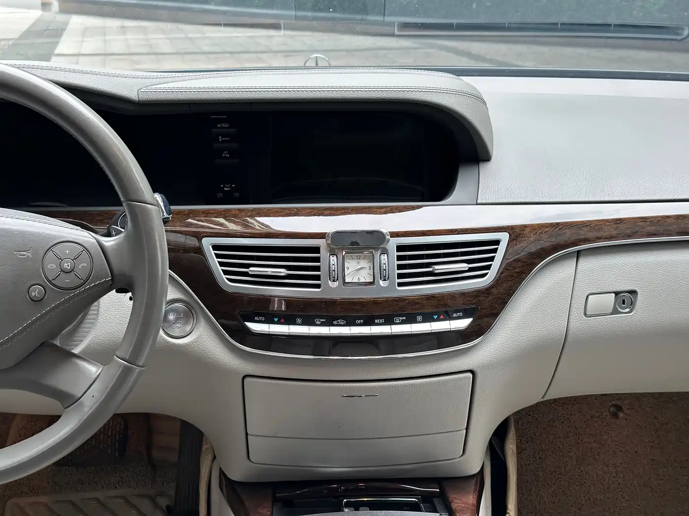 Mercedes-Benz S-Class 2010 S 300 L Business фото 17