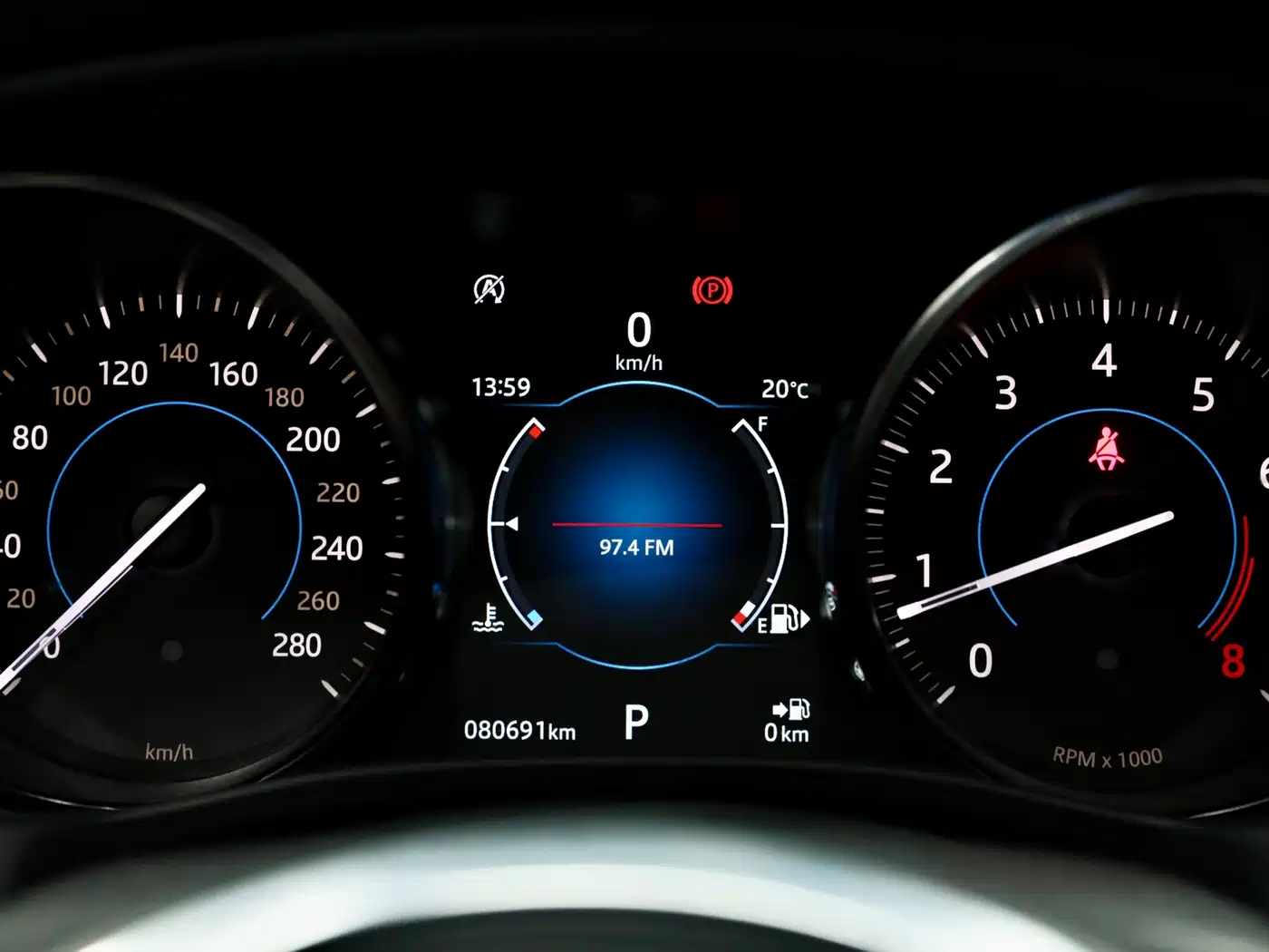 Jaguar XE 2019 2.0T 300PS AWD Landmark Edition фото 12