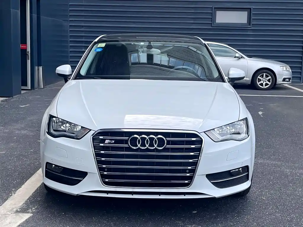 Audi A3 2014 Sportback 35 TFSI Automatic Progressive фото 2