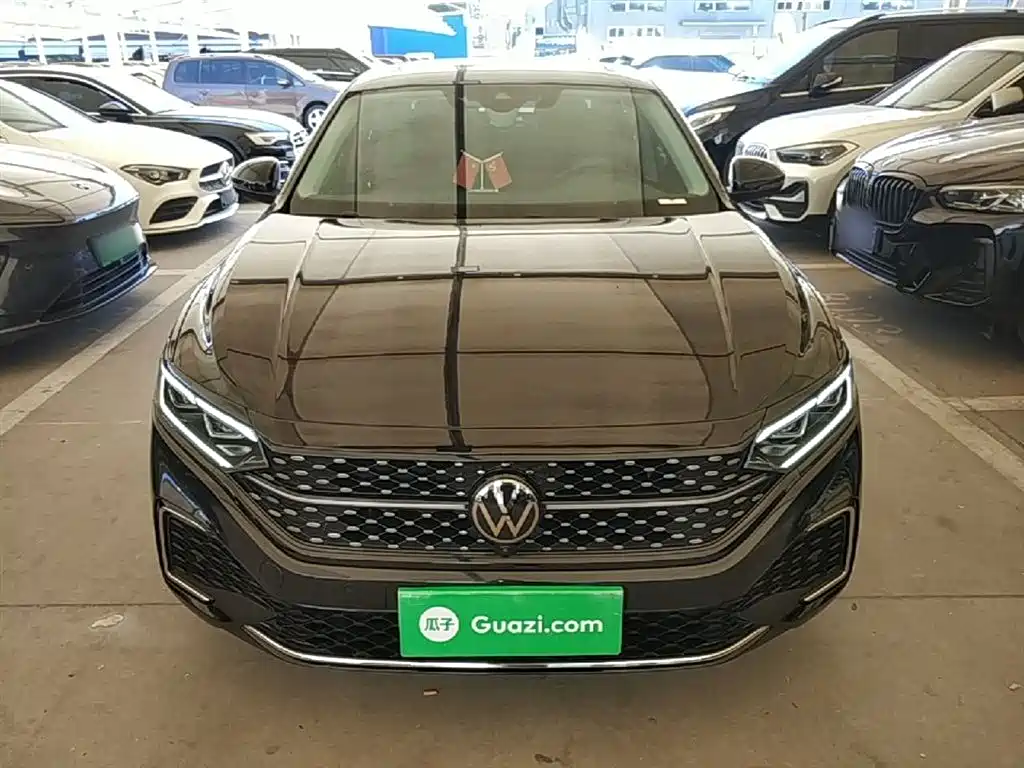 Volkswagen Passat 2024 380TSI Starlight Luxury Edition фото 3