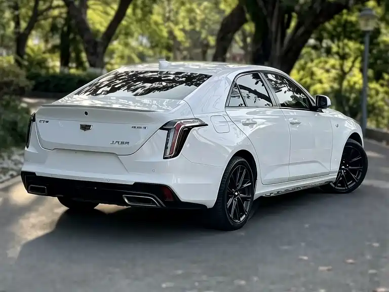 CADILLAC CT4