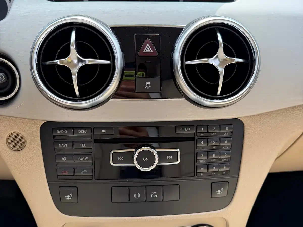 Mercedes-Benz GLK-Class 2013 GLK 300 4MATIC Dynamic фото 23