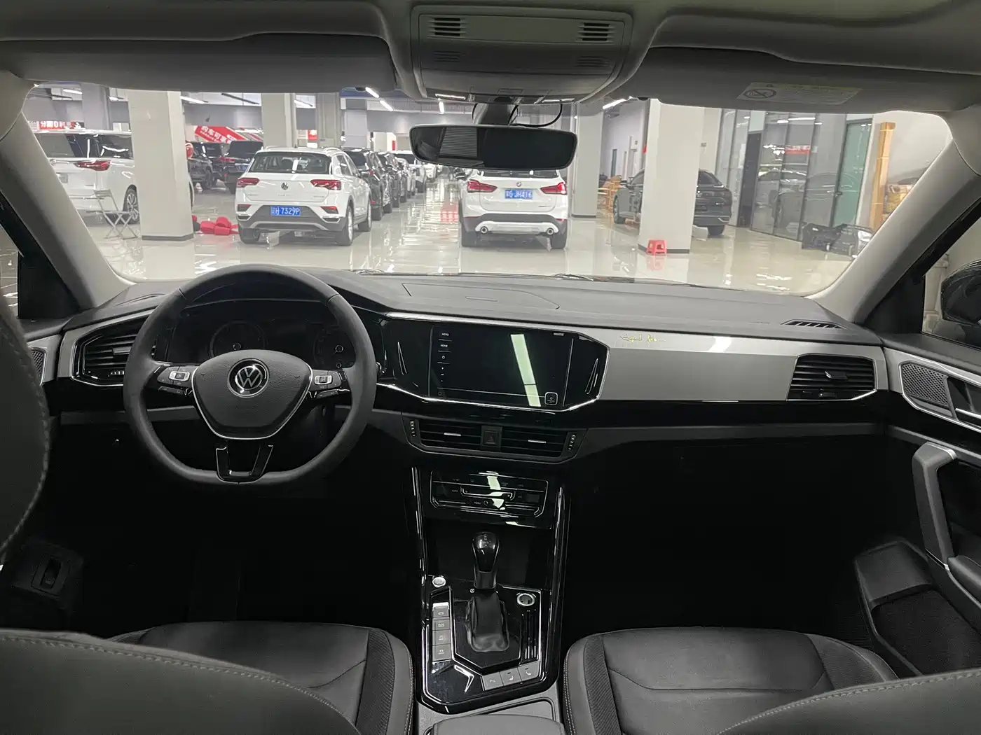 Volkswagen Tayron 2022 280TSI 2WD Luxury Smart Connect Edition фото 15