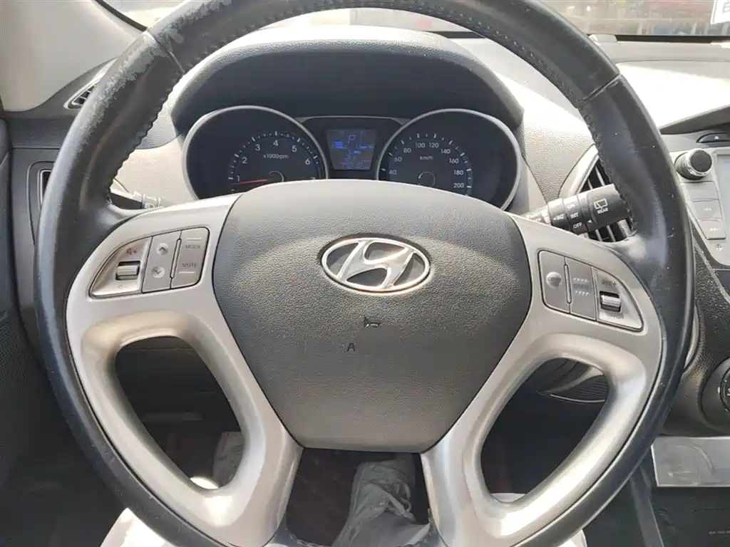 Hyundai Beijing Hyundai ix35 2013 2.0L Auto 2WD Smart GLS China IV фото 11