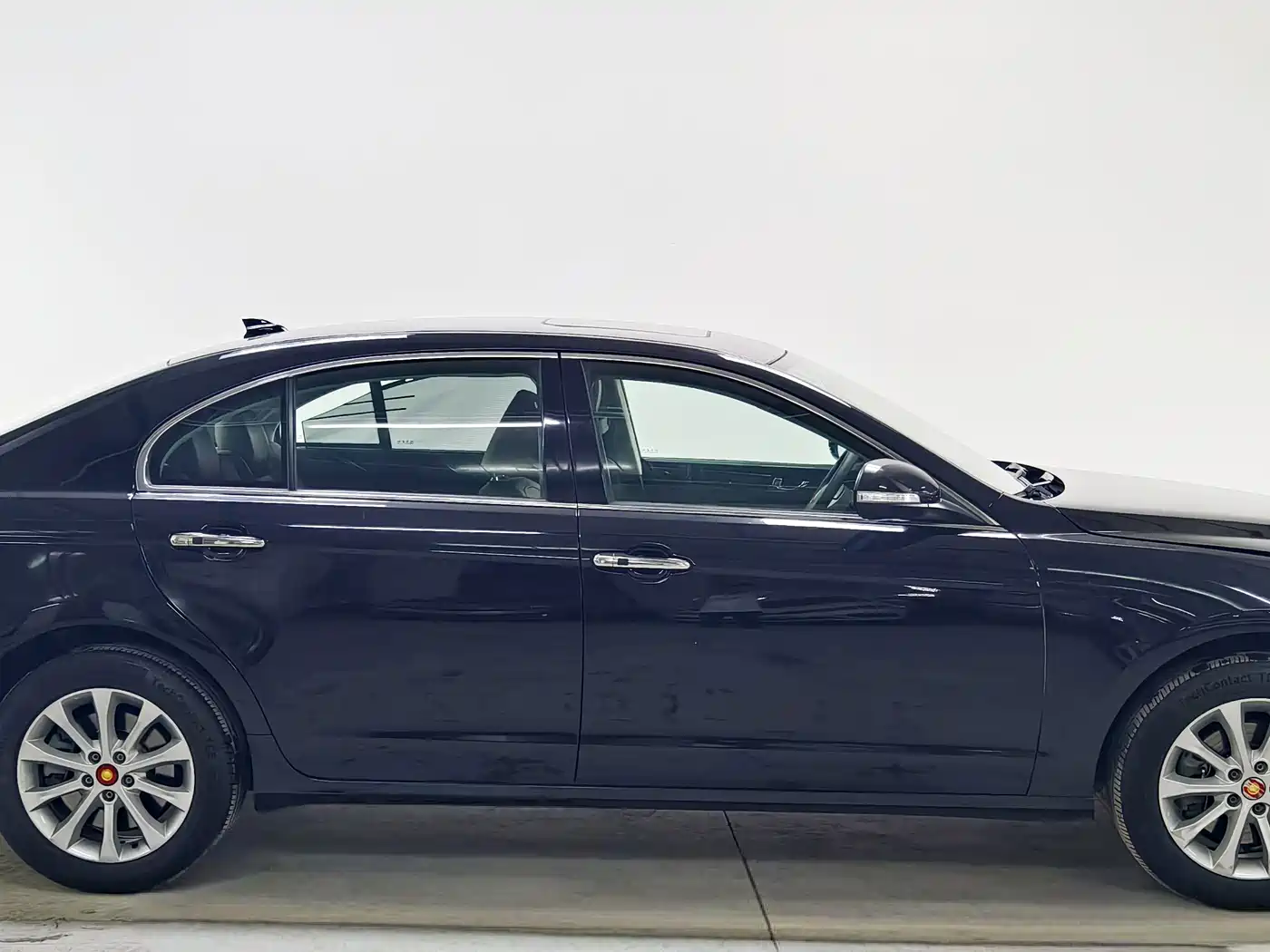 Hongqi H7 2017 2015 2.0T Luxury