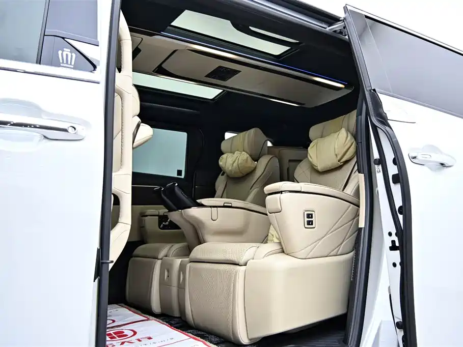 Toyota Vellfire 2024 Crown Hybrid 2.5L Executive Premium Edition фото 12