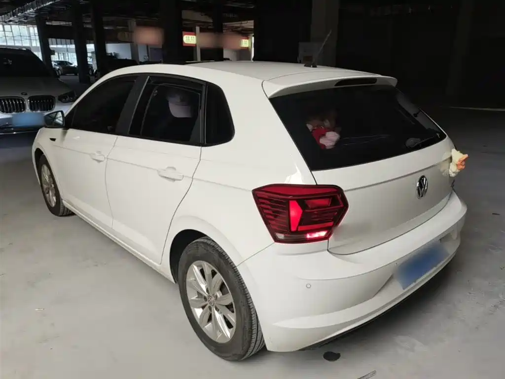 Volkswagen Polo 2019 Plus 1.5L Automatic Colorful Tech Edition фото 5