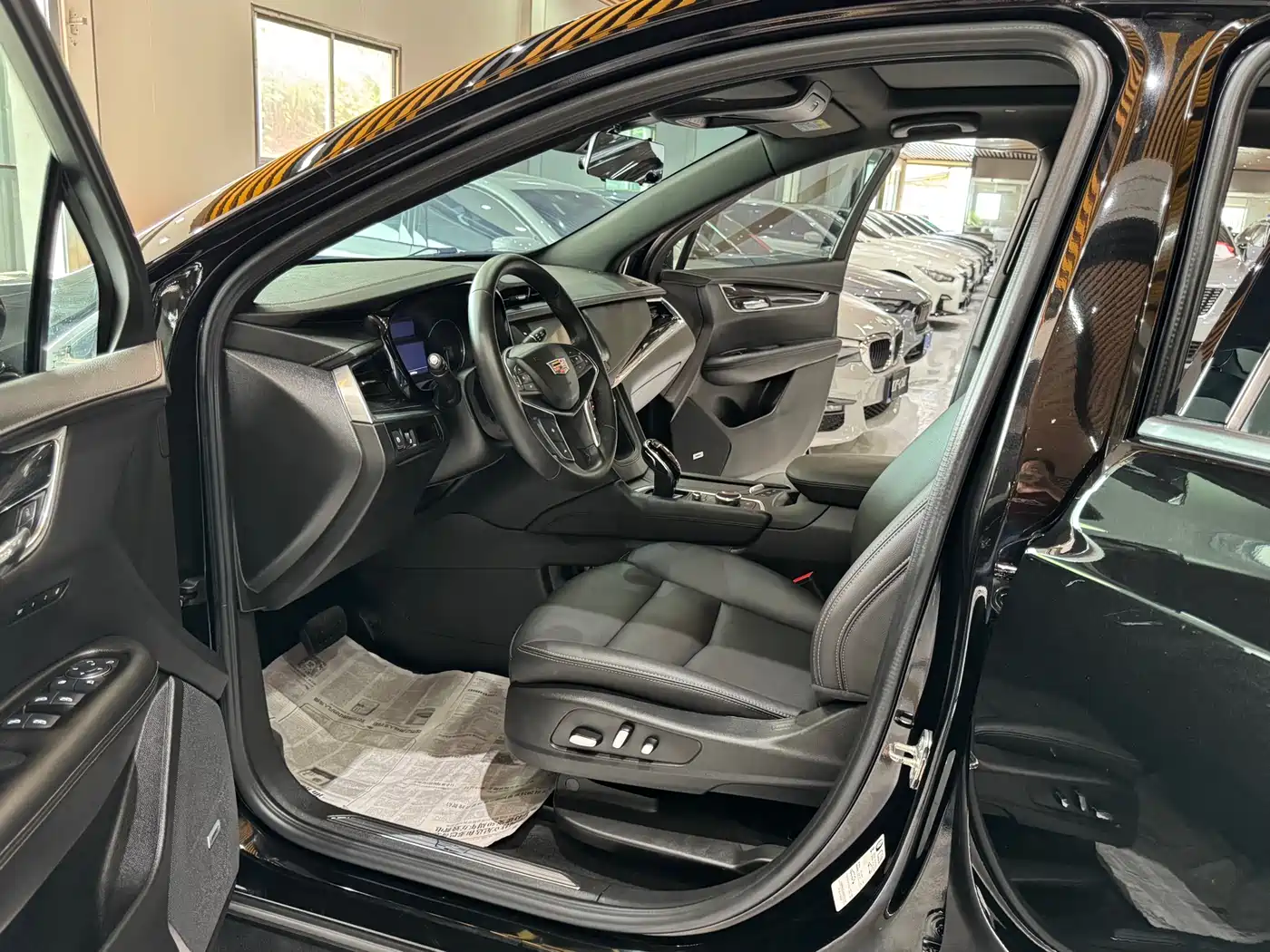 Cadillac XT5 2022 2.0T 2WD Luxury фото 29