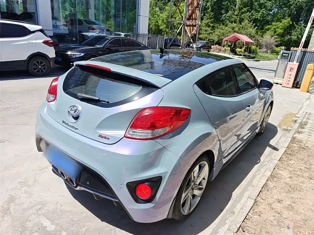 Hyundai Veloster 2012 1.6T Automatic Luxury фото 7