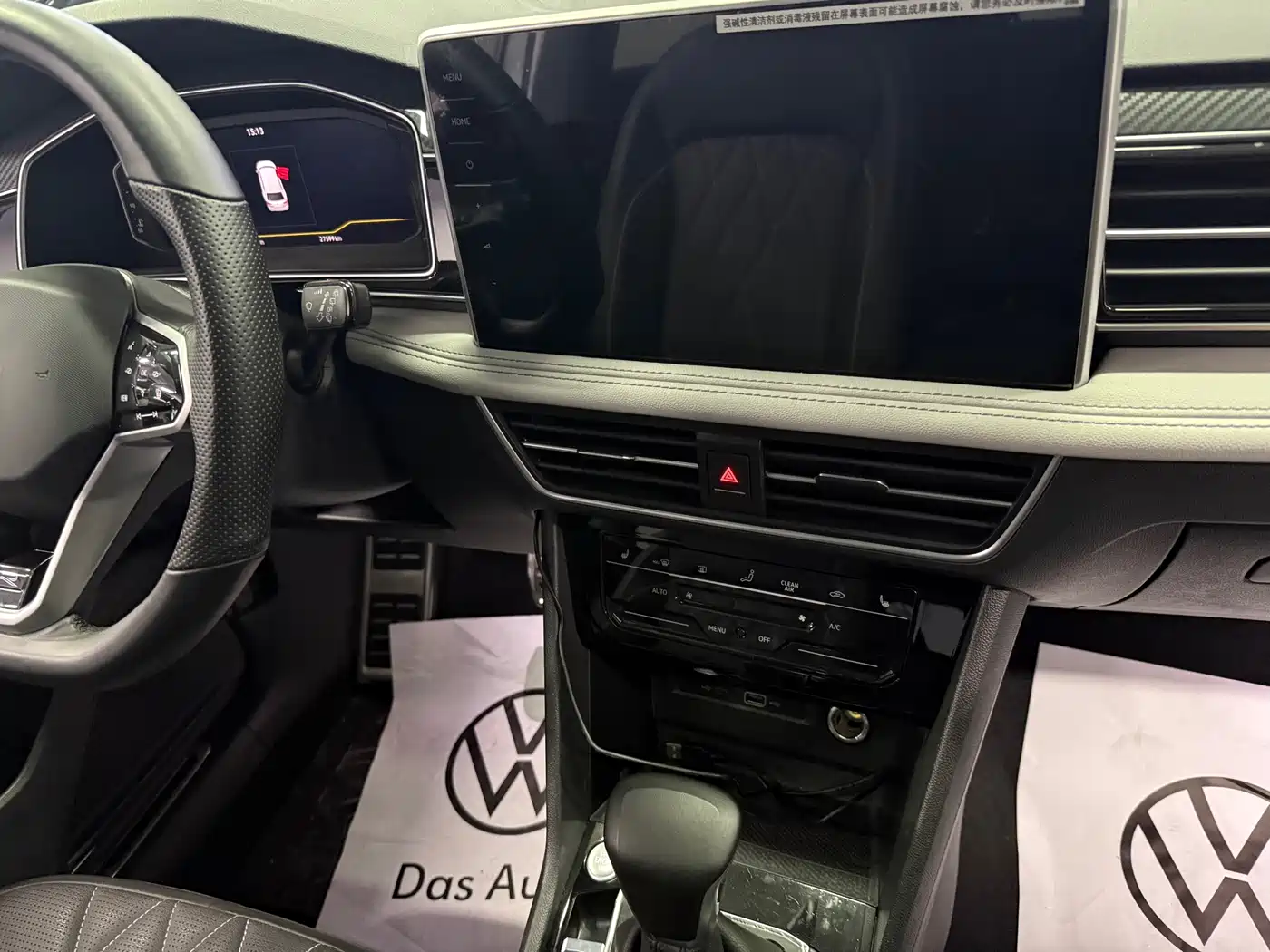 Volkswagen Tiguan L 2022 330TSI Auto 2WD R-Line Premium Edition фото 5