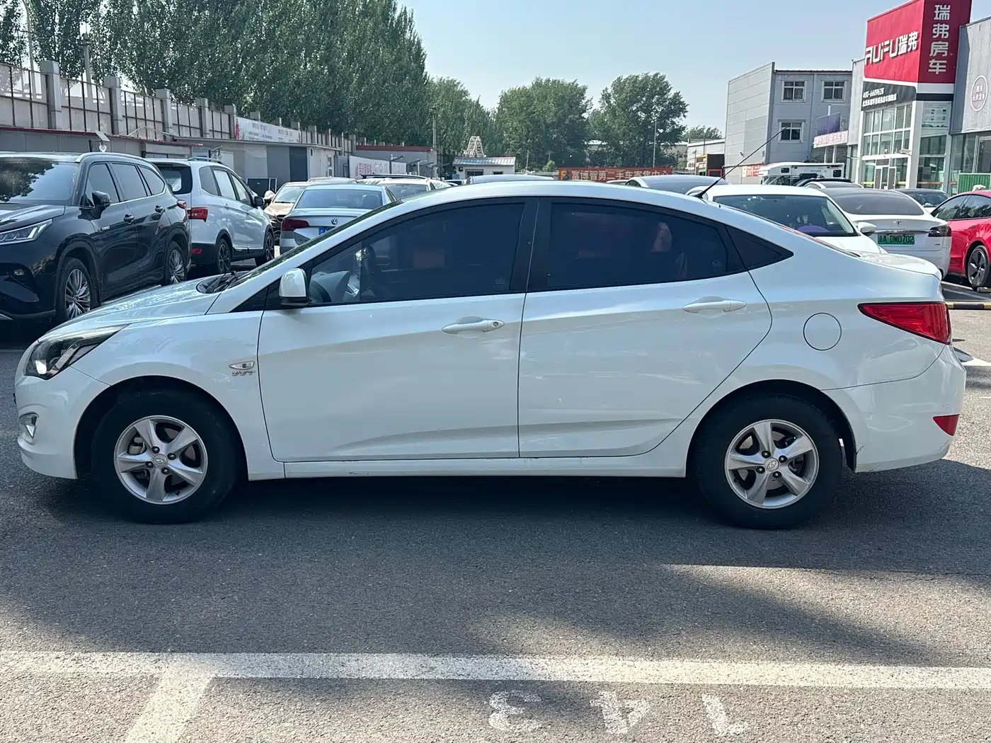 Hyundai Verna 2016 1.4L Manual Smart GLS фото 7