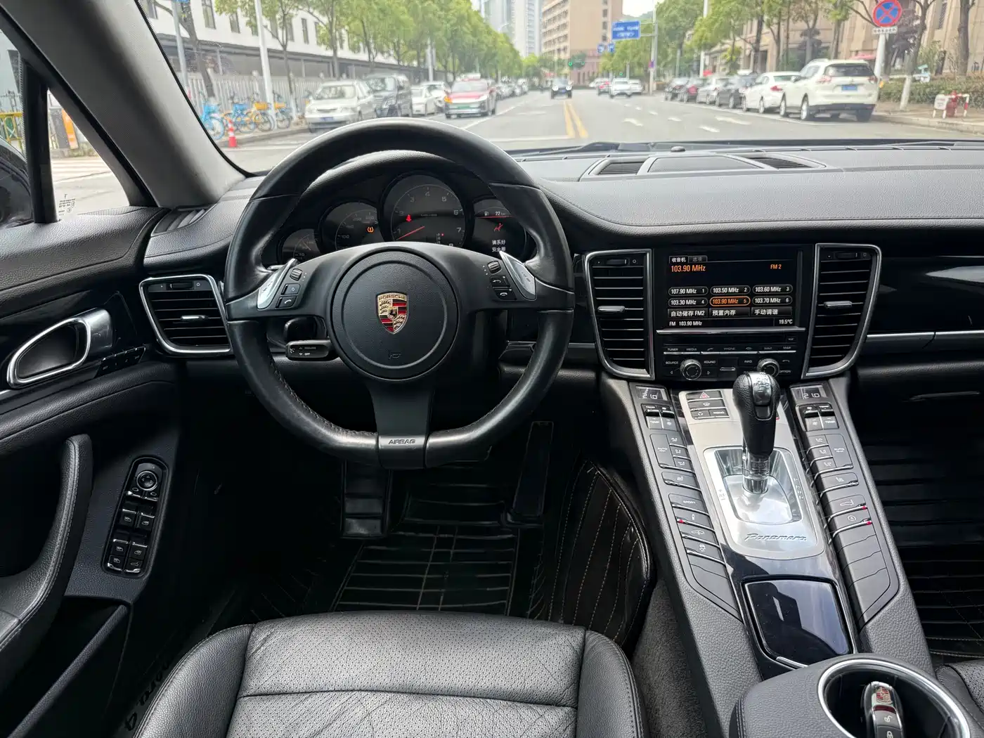 Porsche Panamera 2010 Panamera 3.6L фото 14