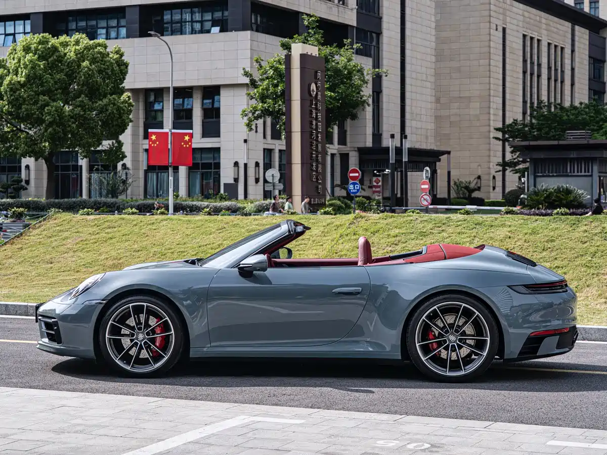 Porsche 911 2022 Carrera 4S Cabriolet 3.0T фото 4