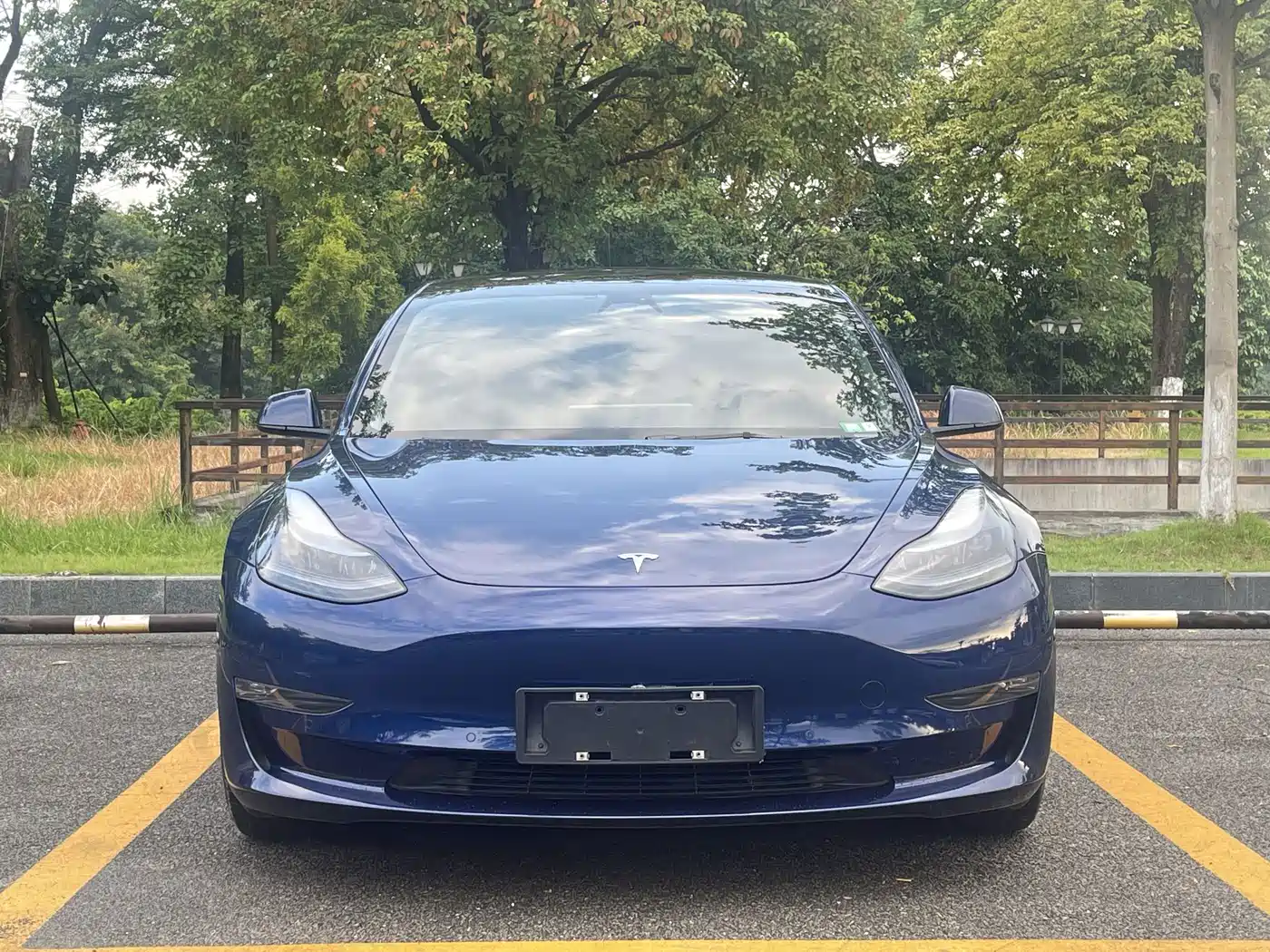 Фото 2 - Tesla Model 3