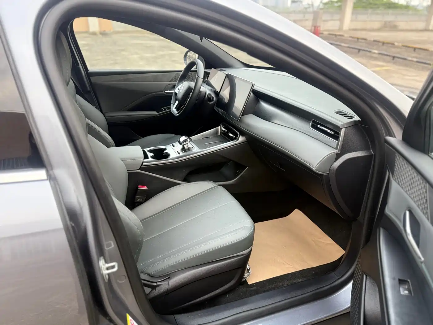 BYD Qin PLUS 2025 DM-i Smart Drive Edition 120KM Surpassing Type фото 11