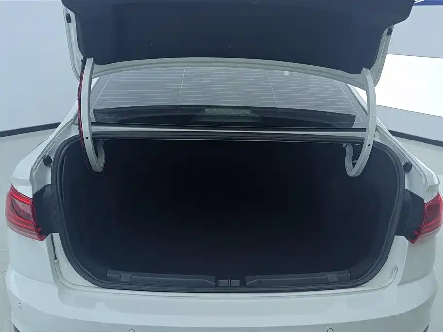 Volkswagen Bora 2023 200TSI DSG Smart Edition фото 4