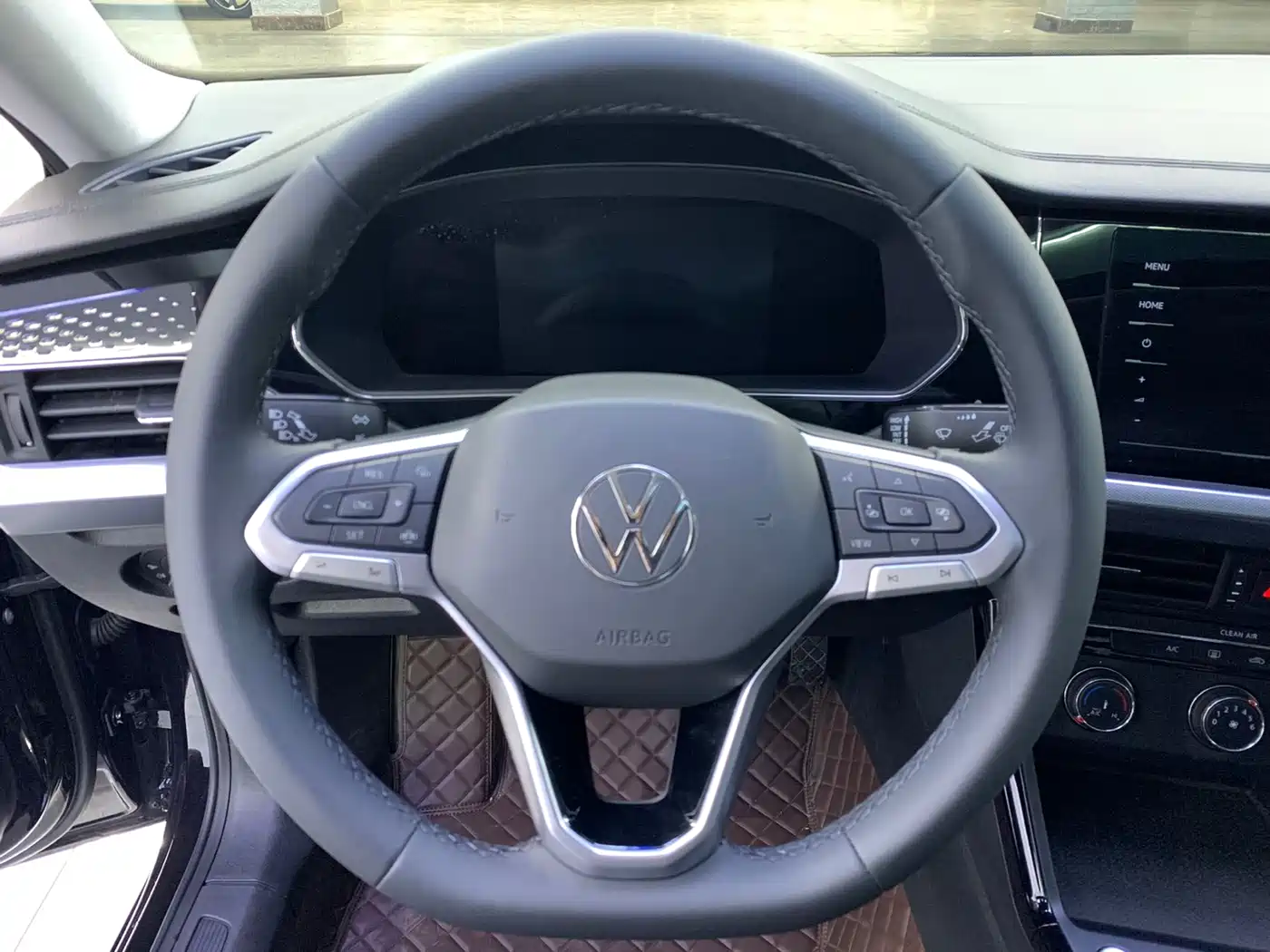 Volkswagen Passat 2023 Facelift 280TSI Elite Edition фото 6