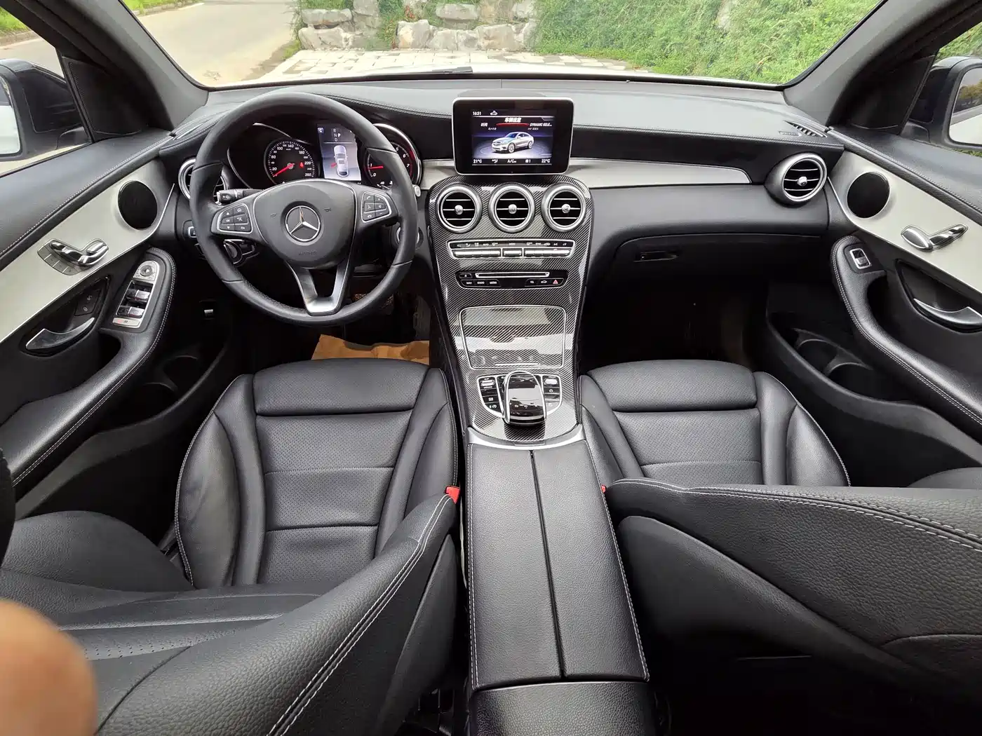 Mercedes-Benz GLC Coupe 2019 GLC 200 4MATIC Coupe SUV фото 10