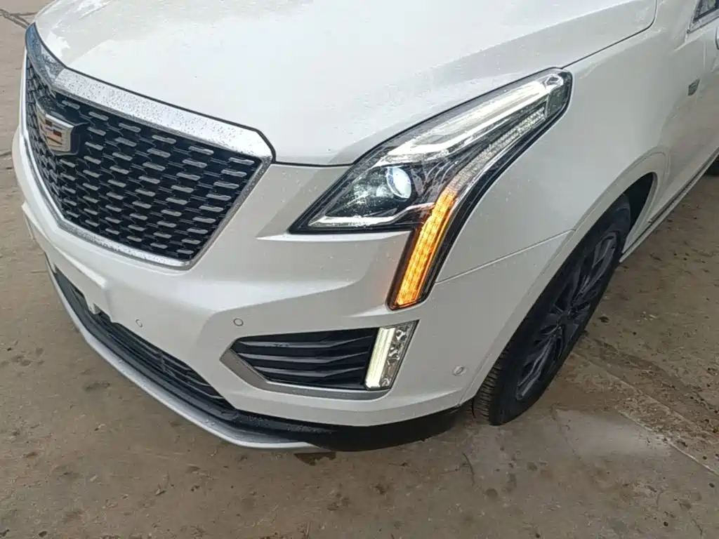 صورة 24 - Cadillac XT5