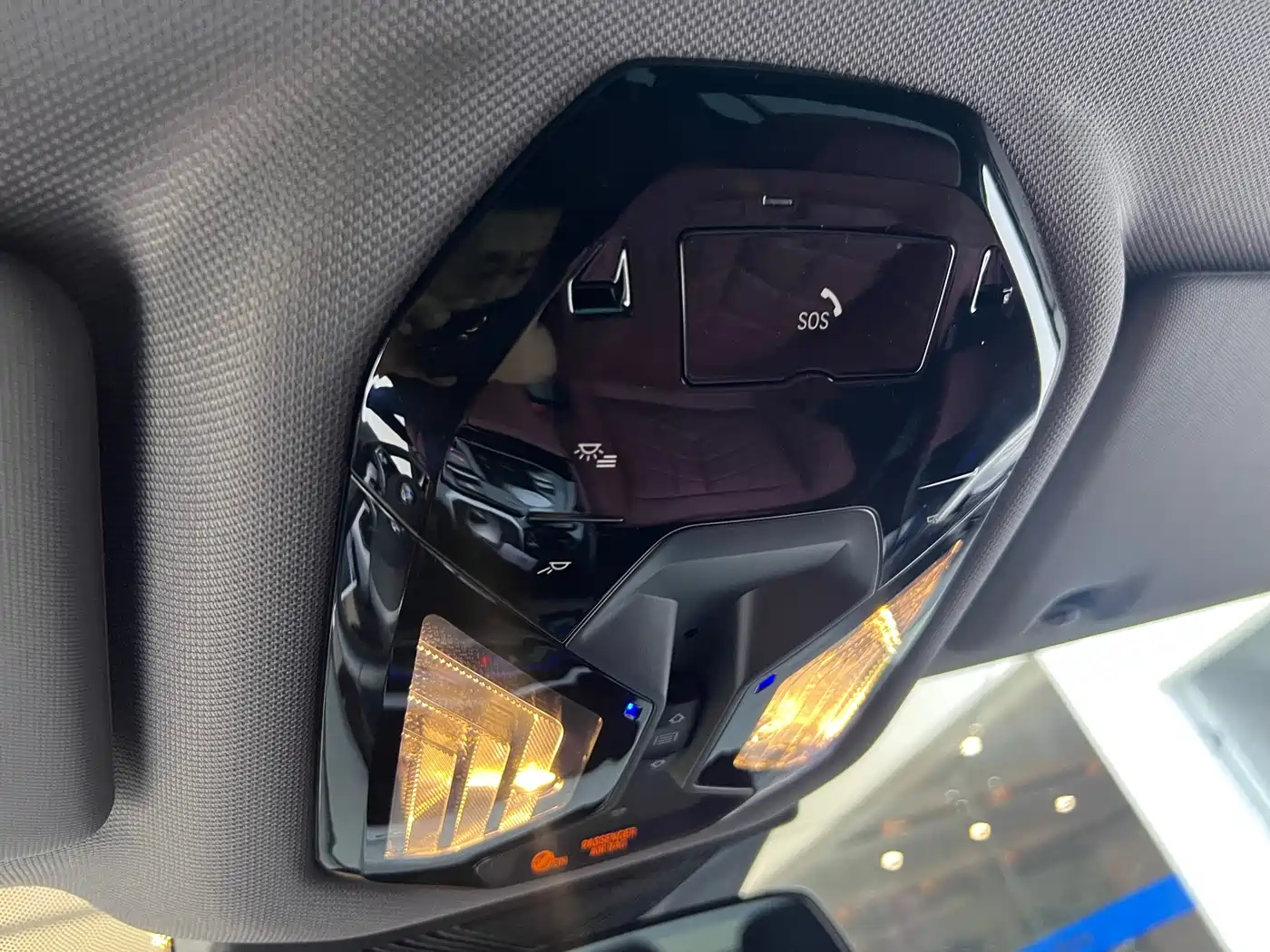 BMW 5 Series 2025 530Li Leading M Sport Package фото 12