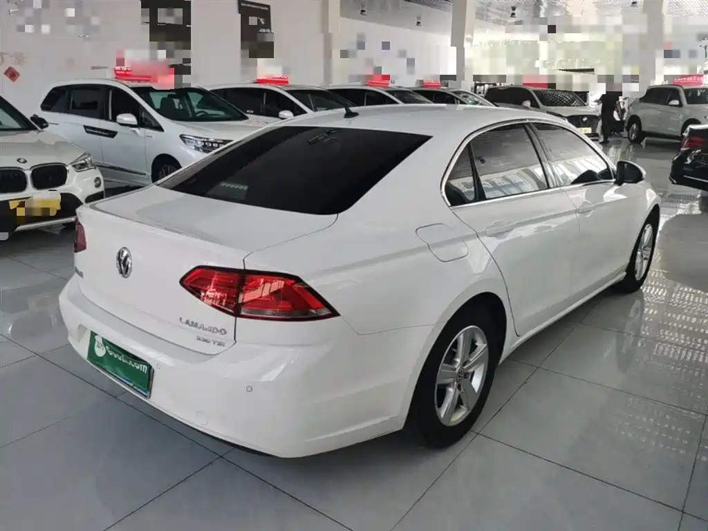 Volkswagen Lamando 2017 230TSI DSG Trend Edition фото 7