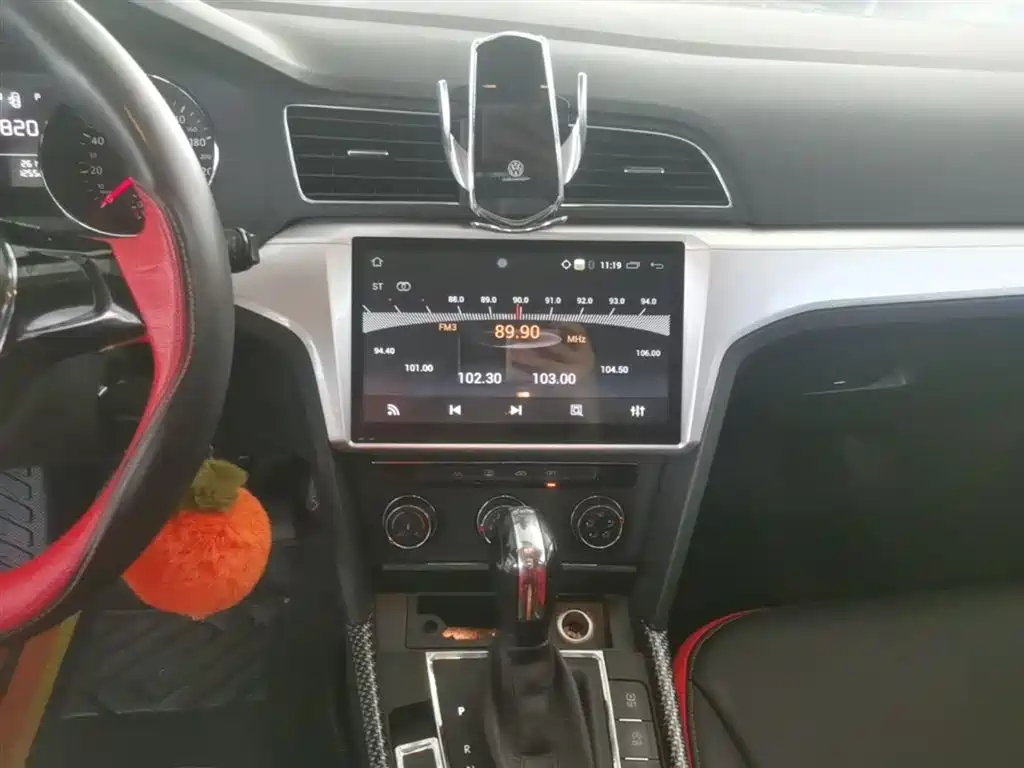 Volkswagen Lamando 2017 230TSI DSG Trend Edition фото 13