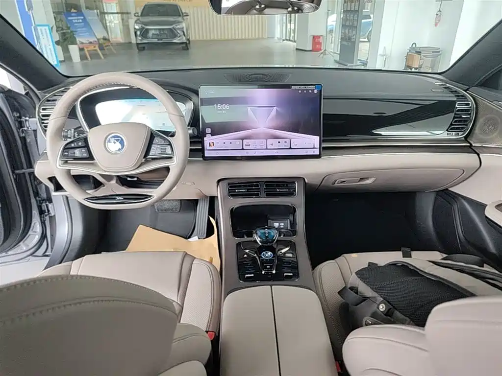 BYD Han 2024 DM-i Glory Edition 200KM Flagship фото 10