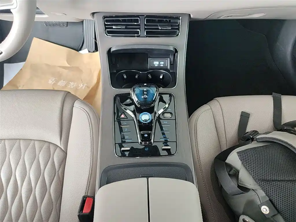BYD Han 2024 DM-i Glory Edition 200KM Flagship фото 14
