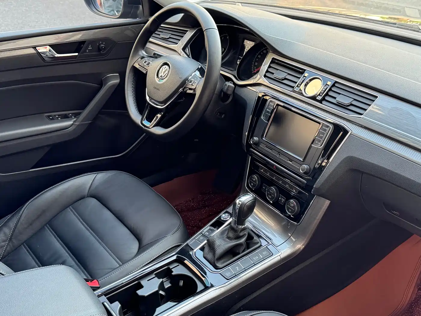 Volkswagen Passat 2017 330TSI DSG Prestige фото 27